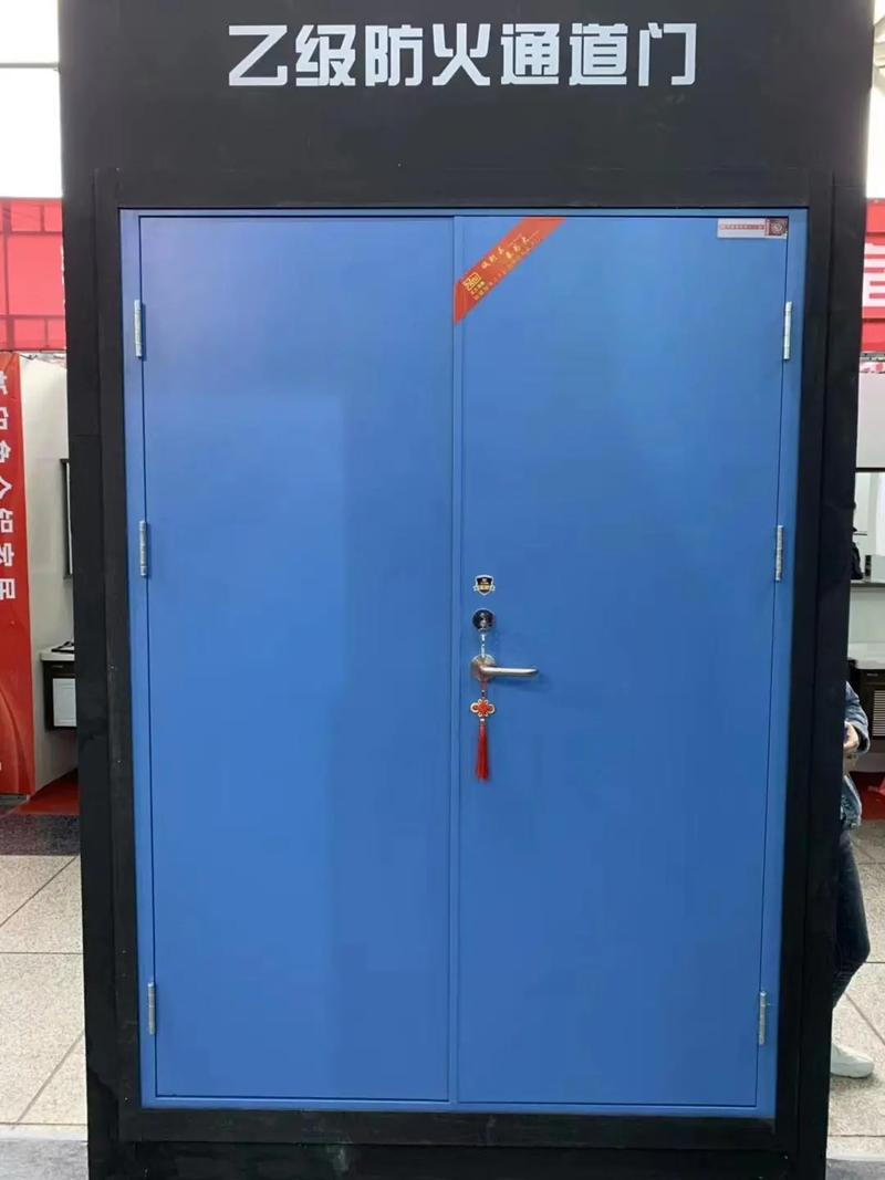 鋼木防火門 簡約設(shè)計，堅不可摧的安全守護(hù)